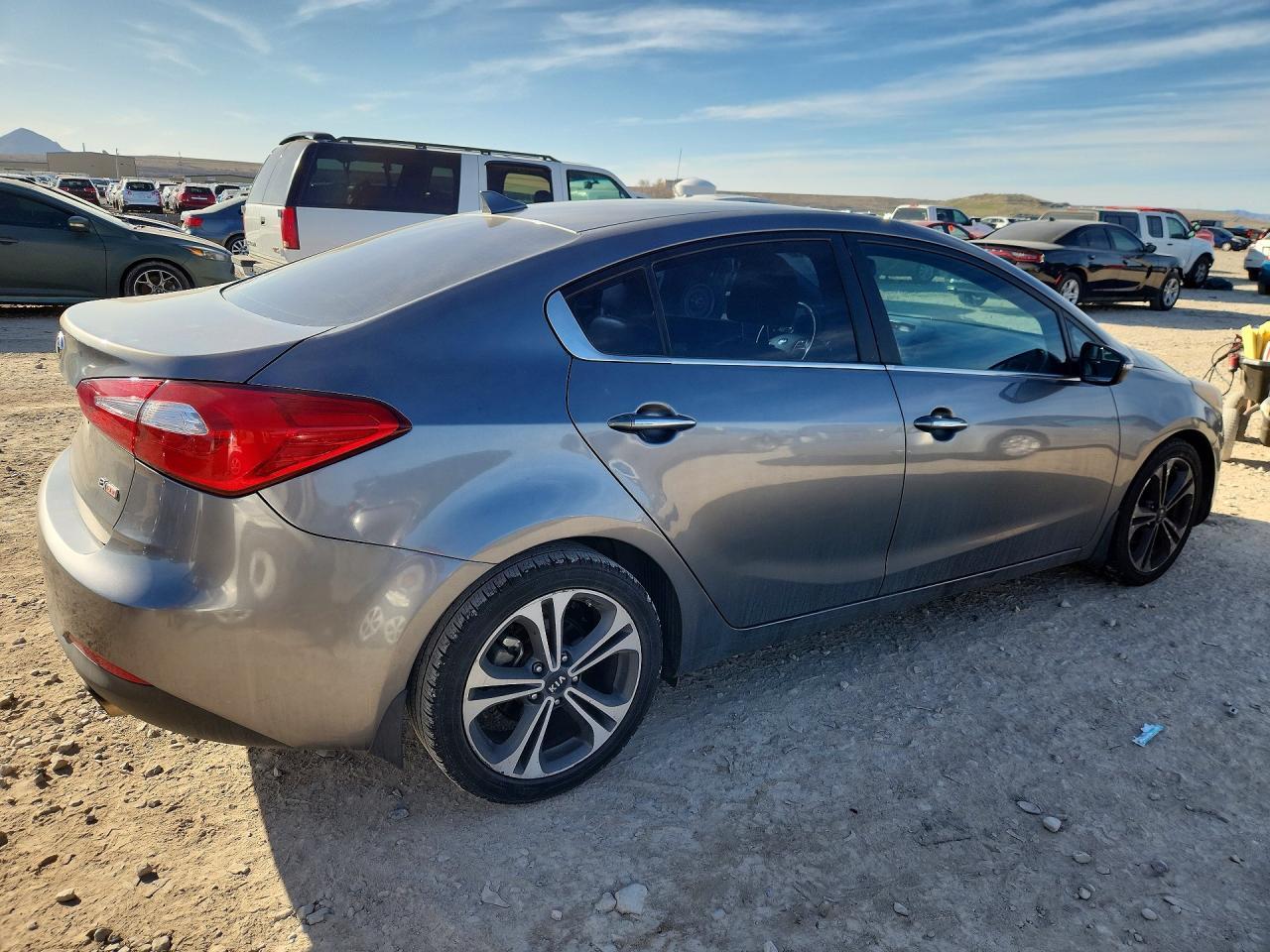 2015 KIA FORTE