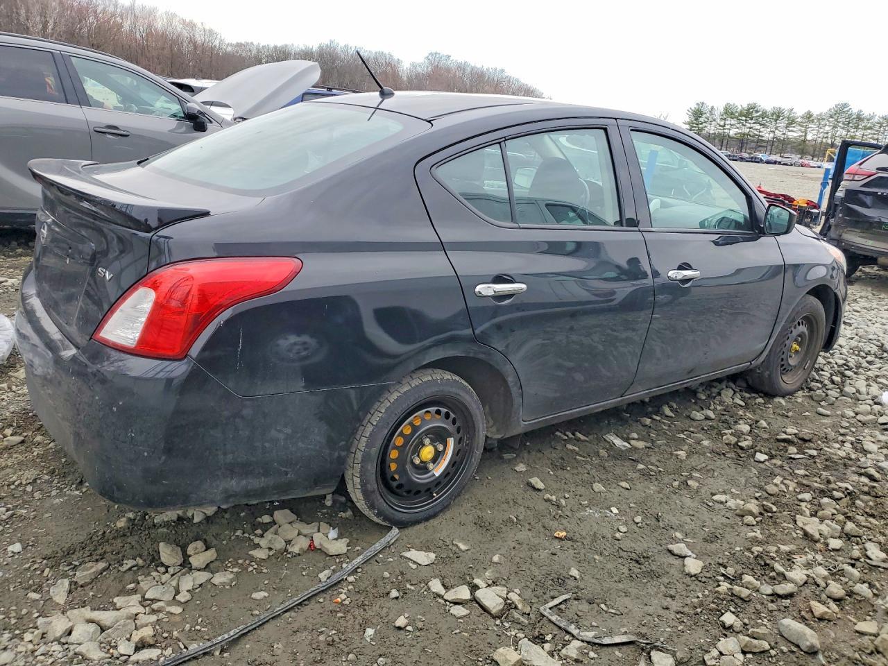 2018 NISSAN VERSA