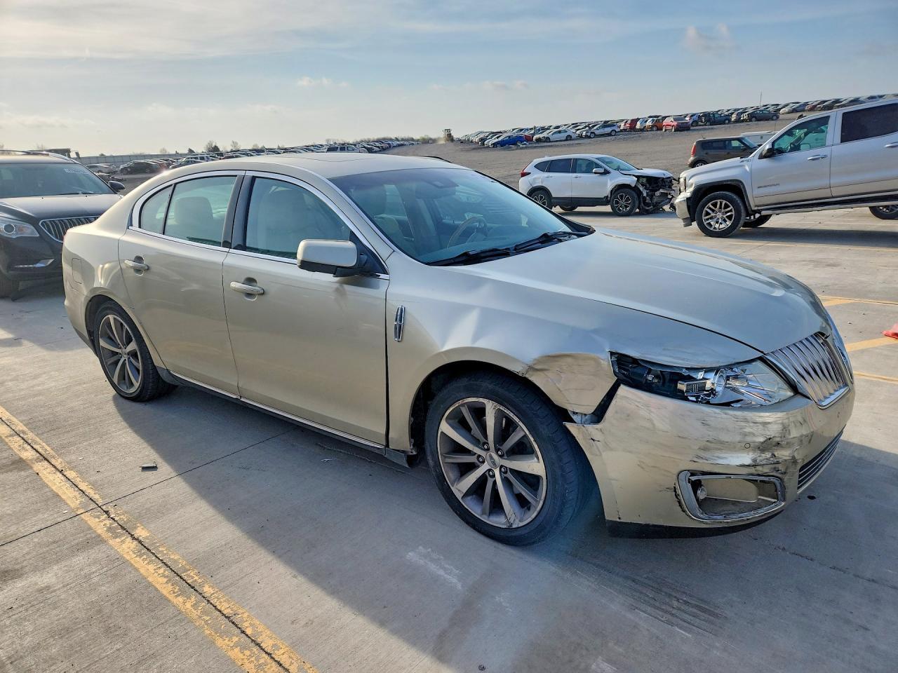2010 LINCOLN MKS