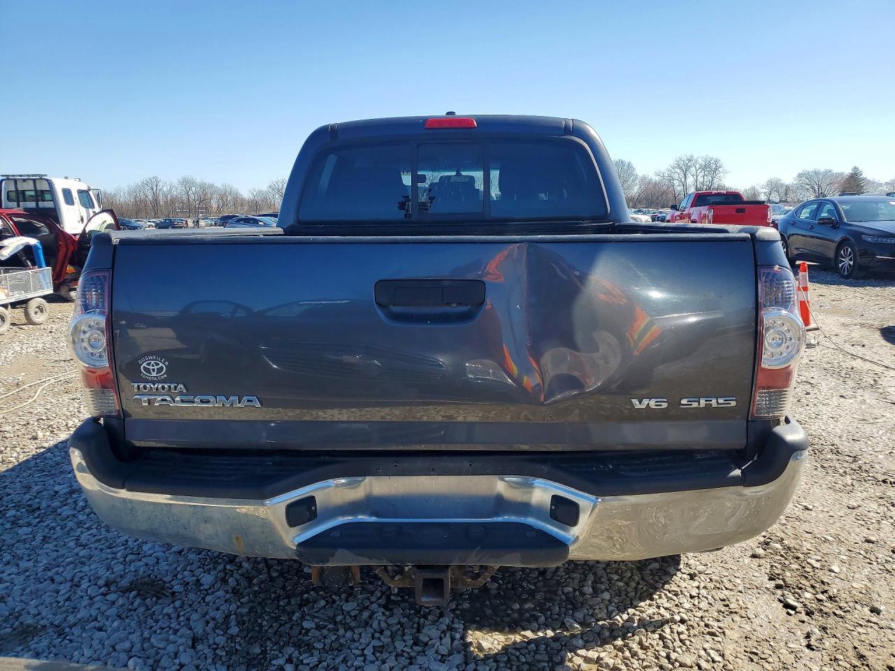 2011 TOYOTA TACOMA