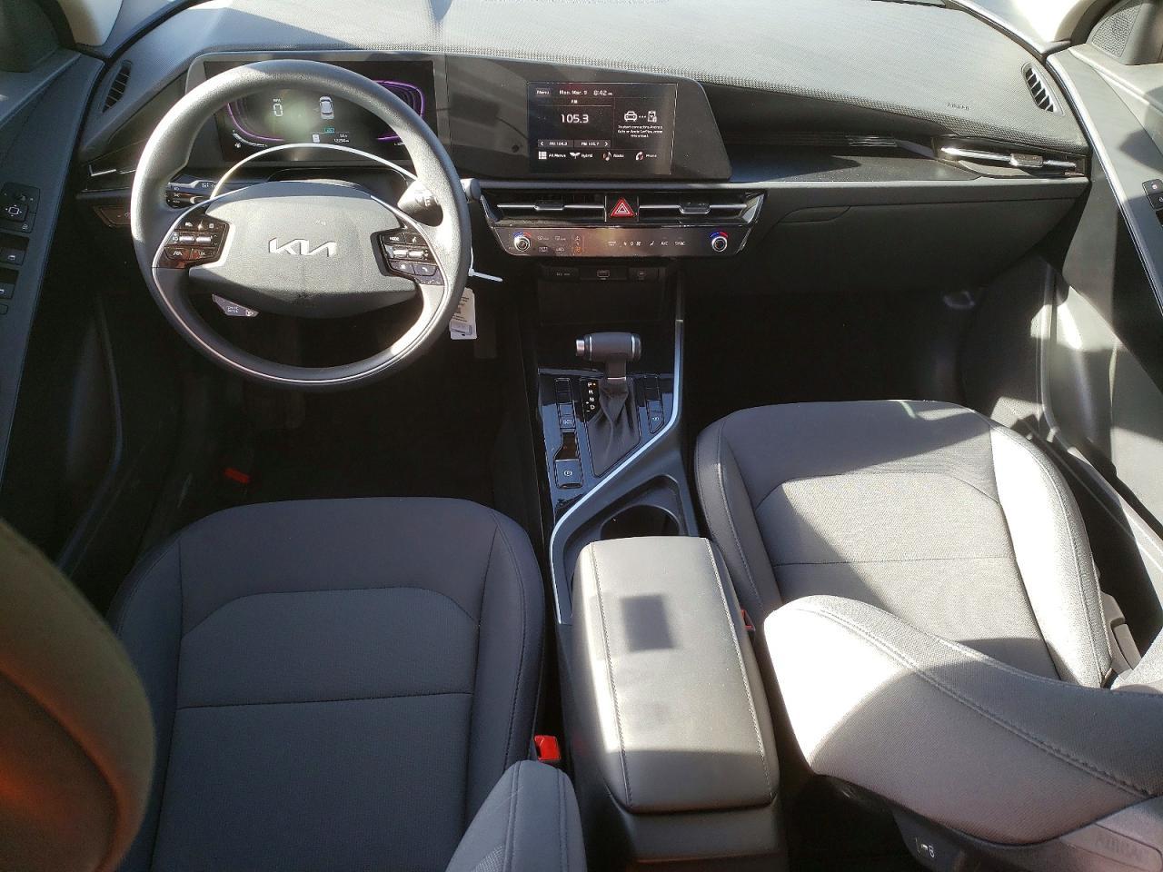 2025 KIA Niro