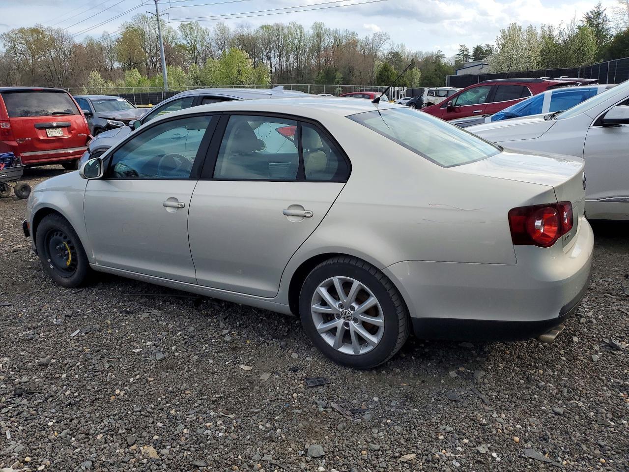 2010 VOLKSWAGEN JETTA