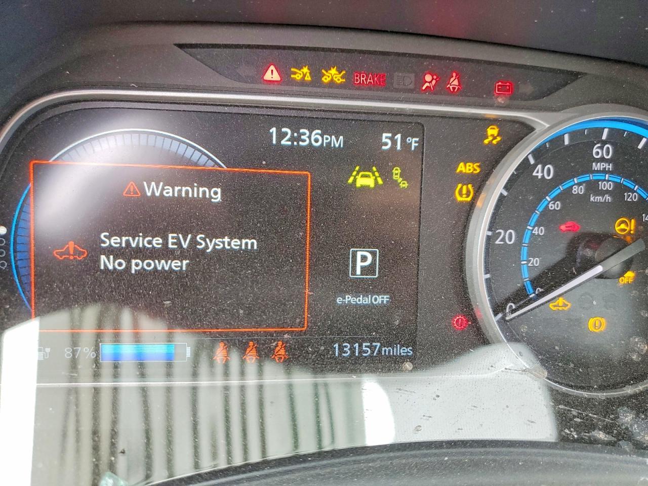 2025 NISSAN LEAF
