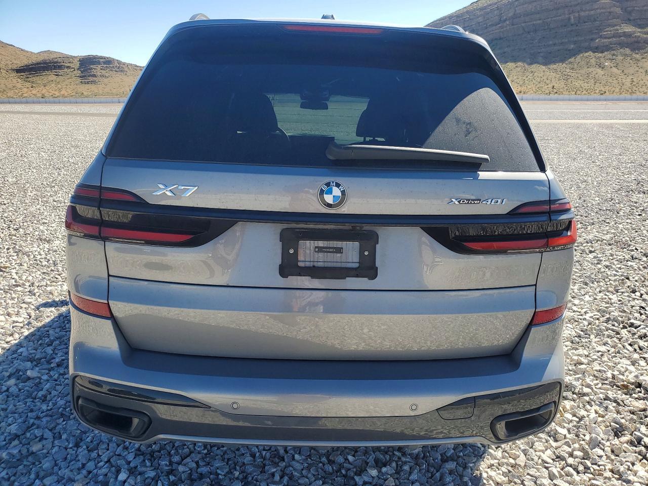 2025 BMW X7