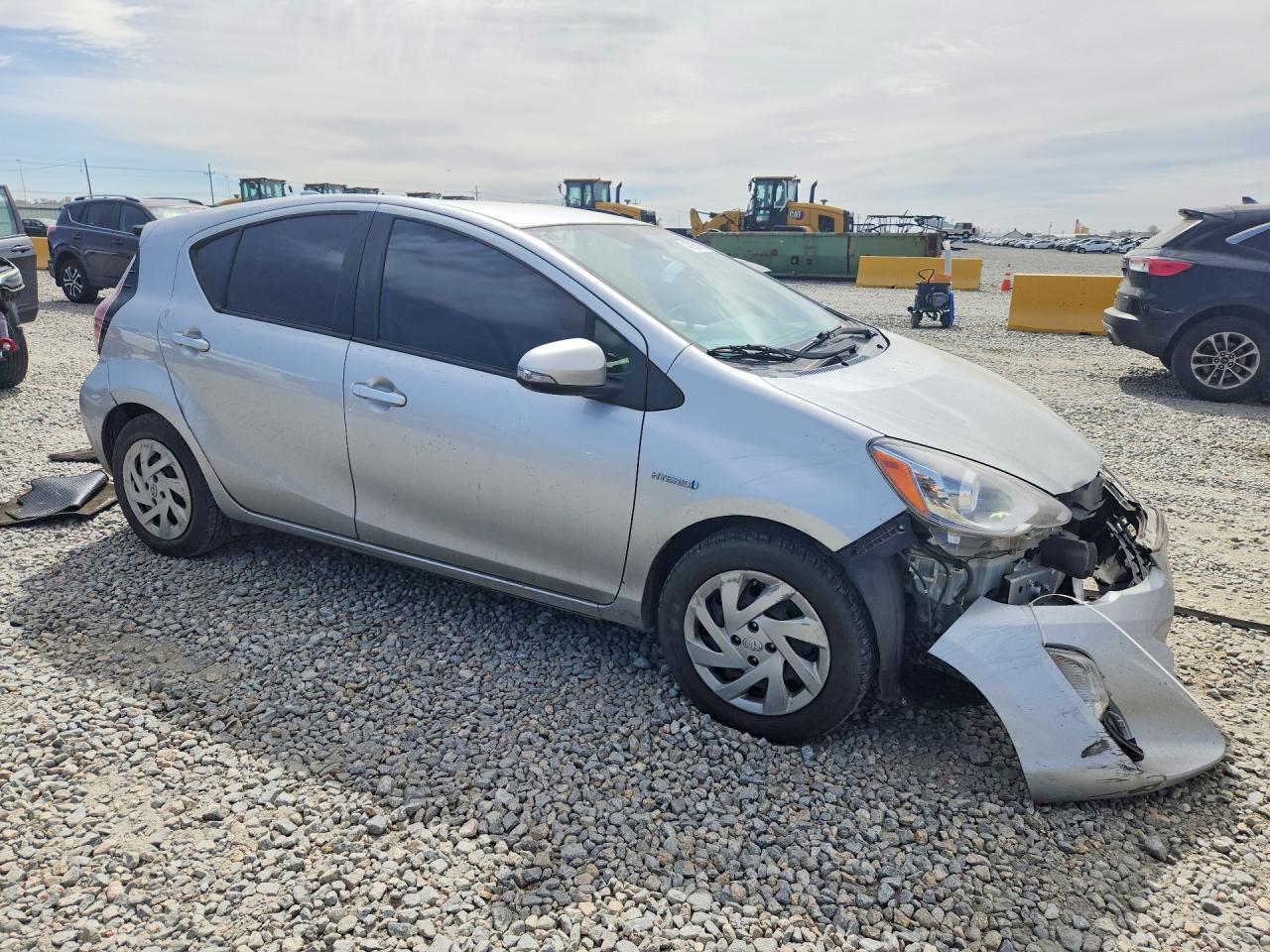 2016 TOYOTA Prius c
