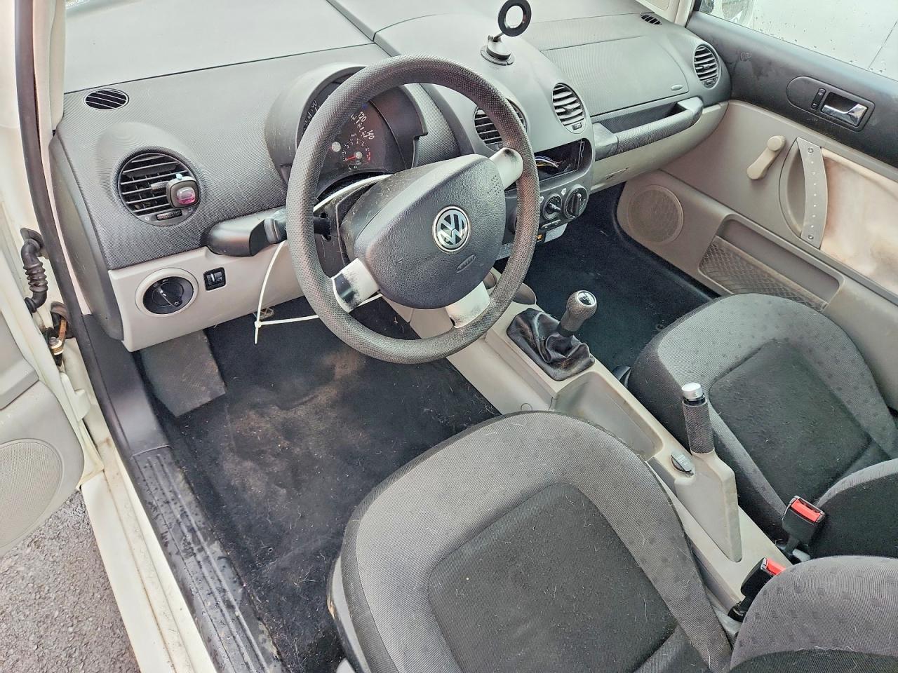 2001 VOLKSWAGEN Beetle