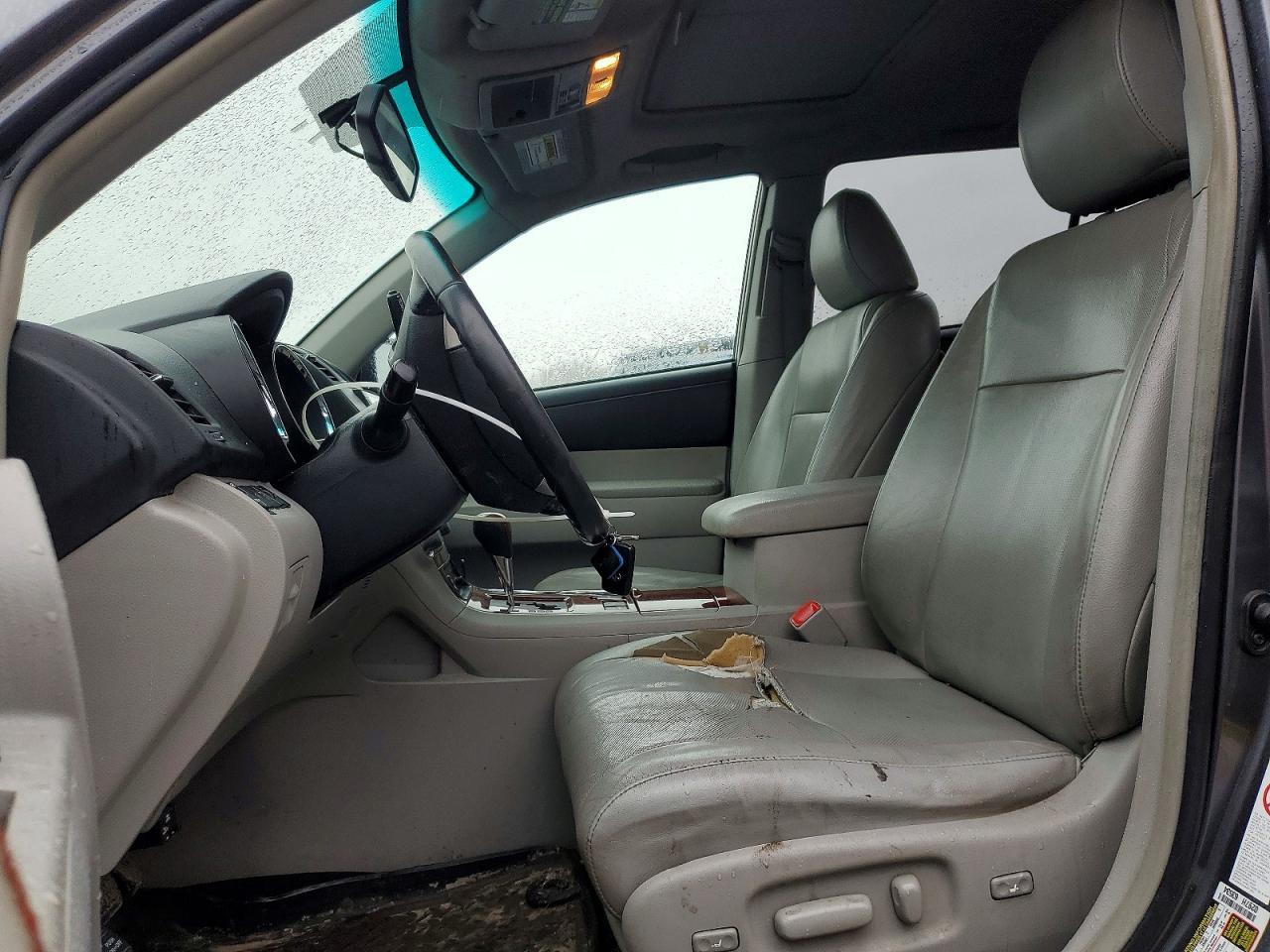 2012 TOYOTA HIGHLANDER