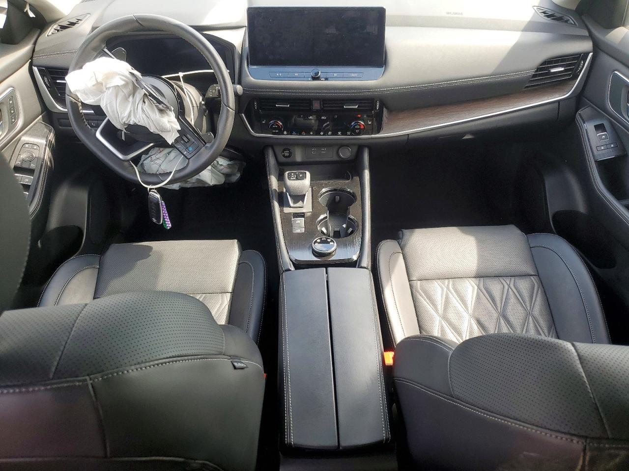 2024 NISSAN ROGUE