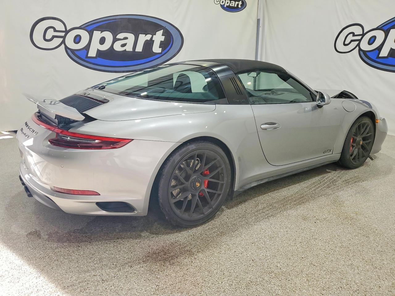 2018 PORSCHE 911