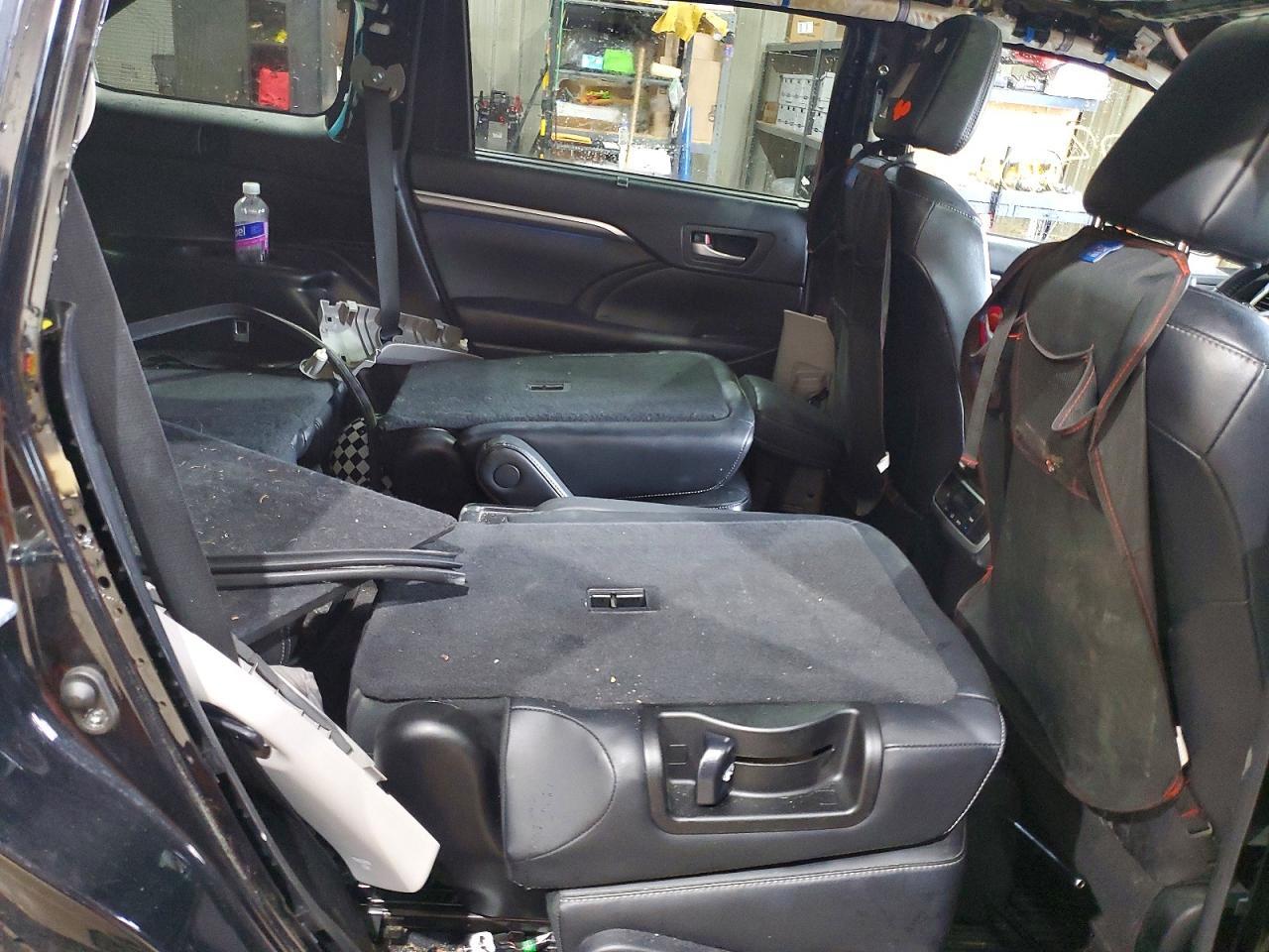 2017 TOYOTA HIGHLANDER