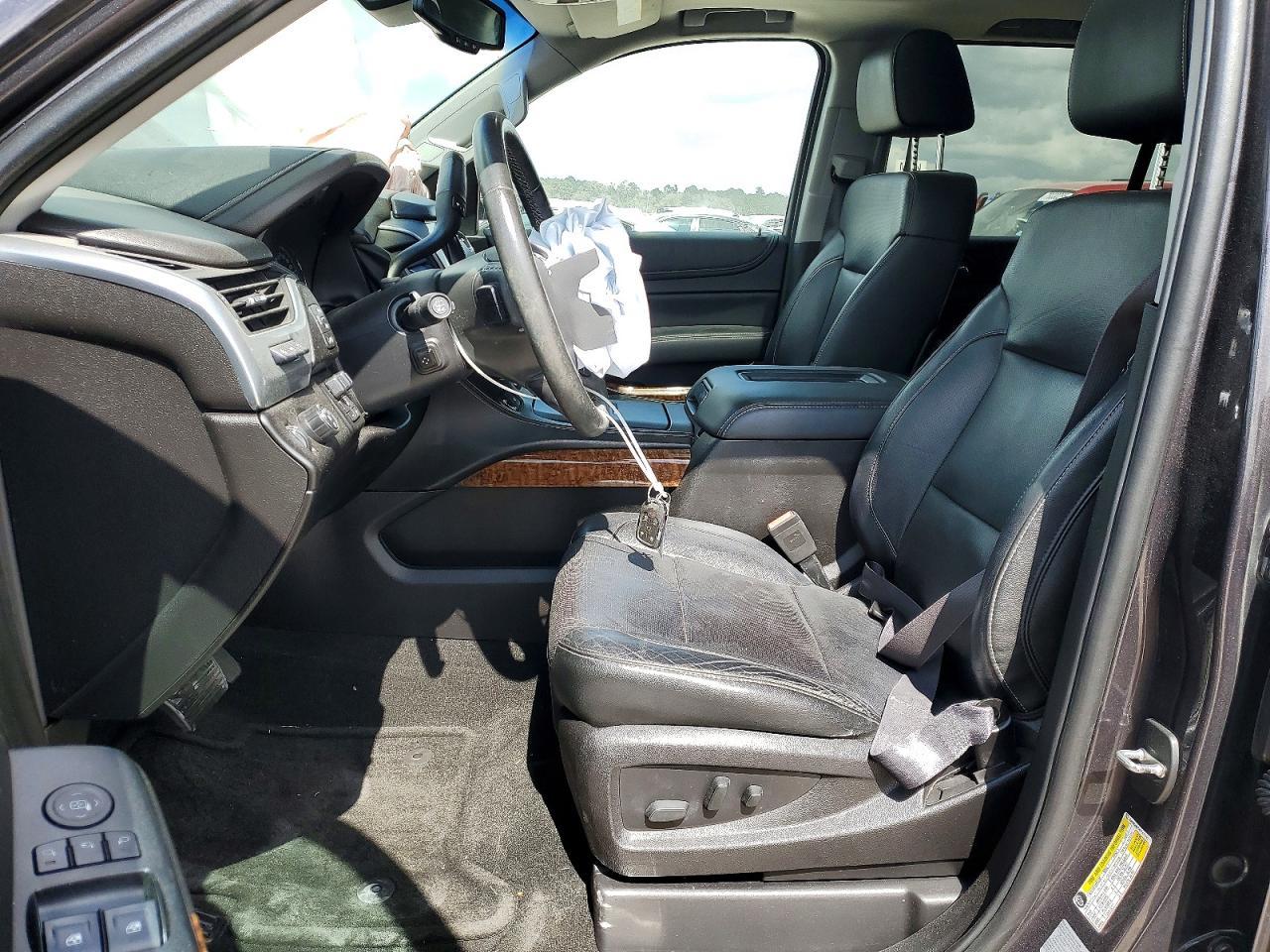 2016 CHEVROLET Suburban
