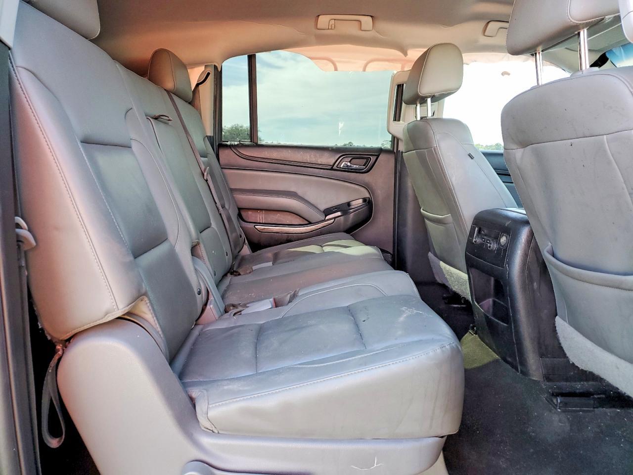 2018 CHEVROLET Suburban