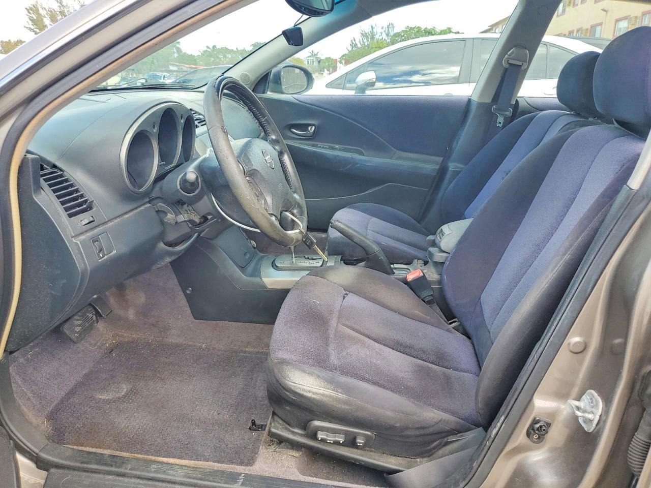 2004 NISSAN ALTIMA