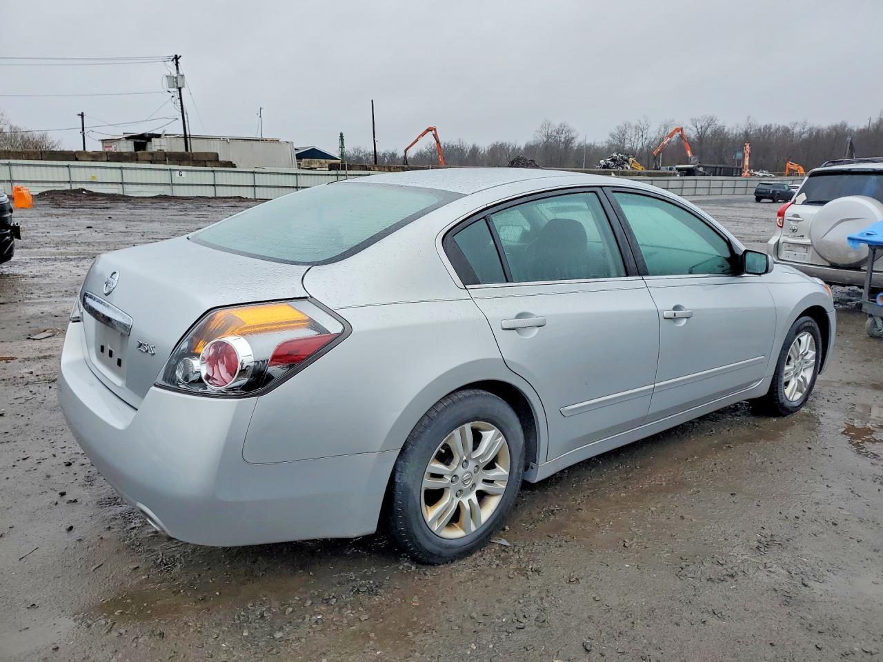 2010 NISSAN ALTIMA