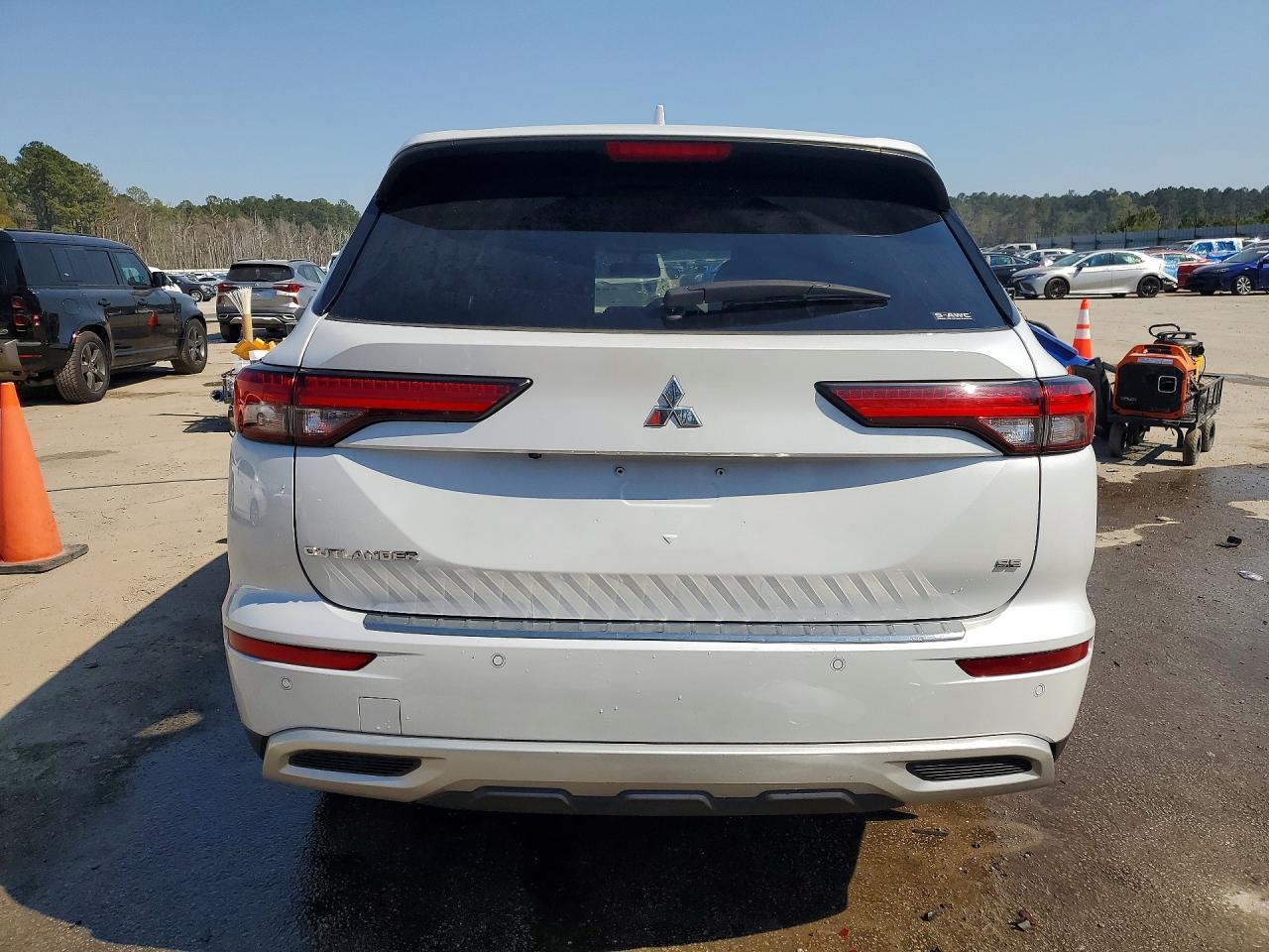 2023 MITSUBISHI outlander