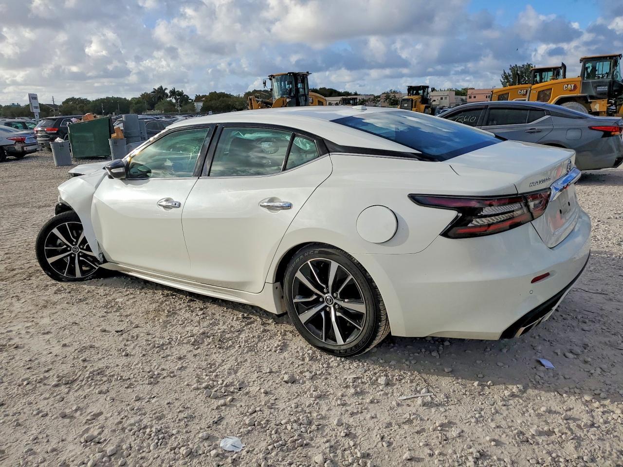 2022 NISSAN Maxima