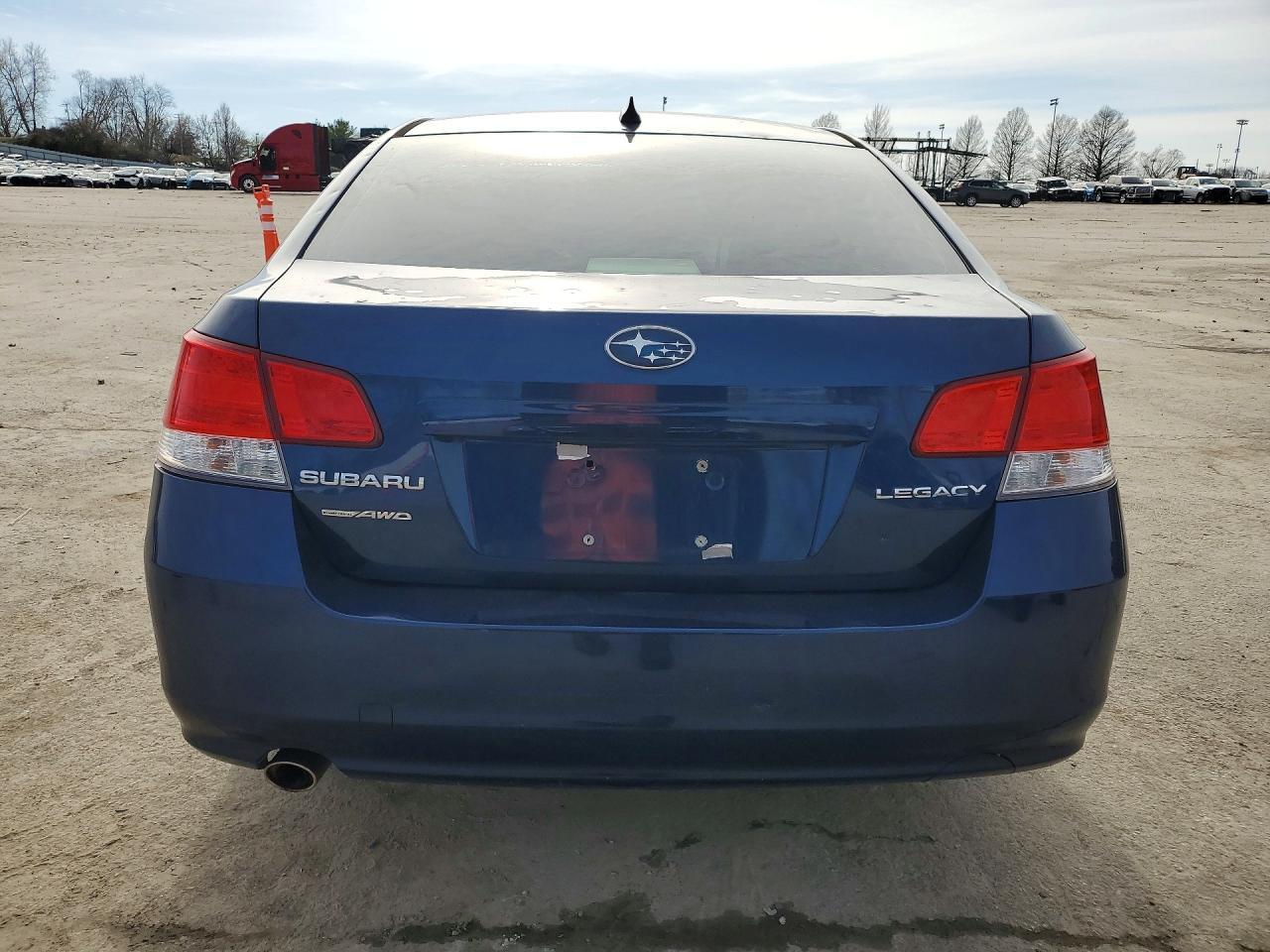 2011 SUBARU Legacy