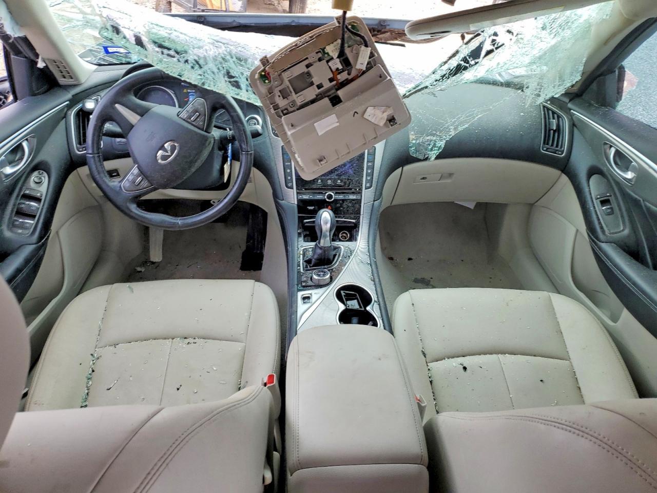 2015 INFINITI Q50
