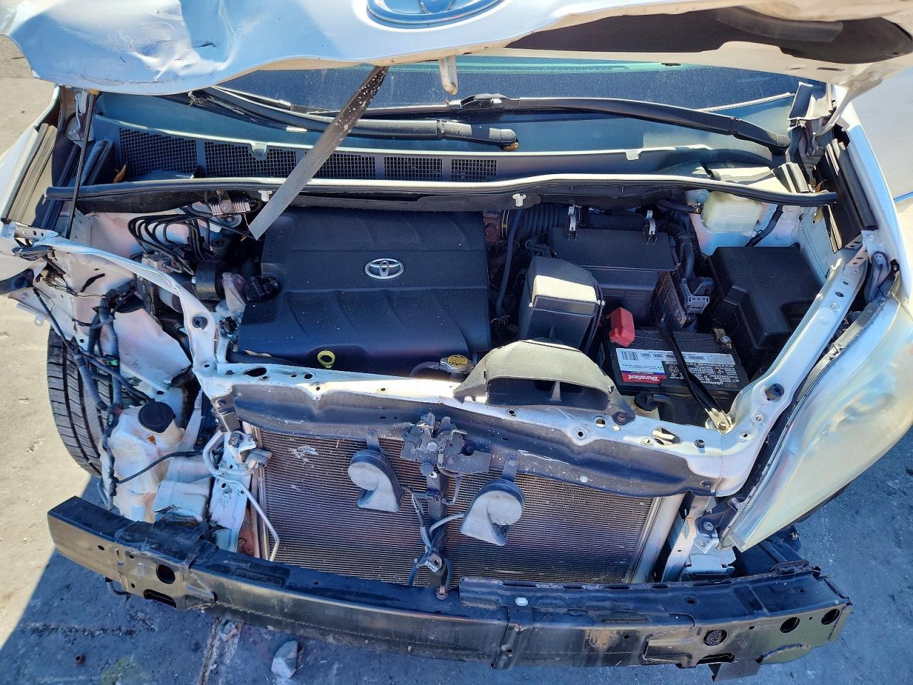 2015 TOYOTA SIENNA