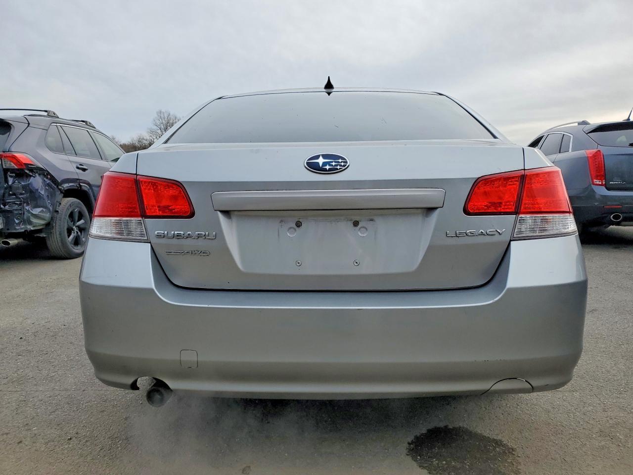 2011 SUBARU Legacy