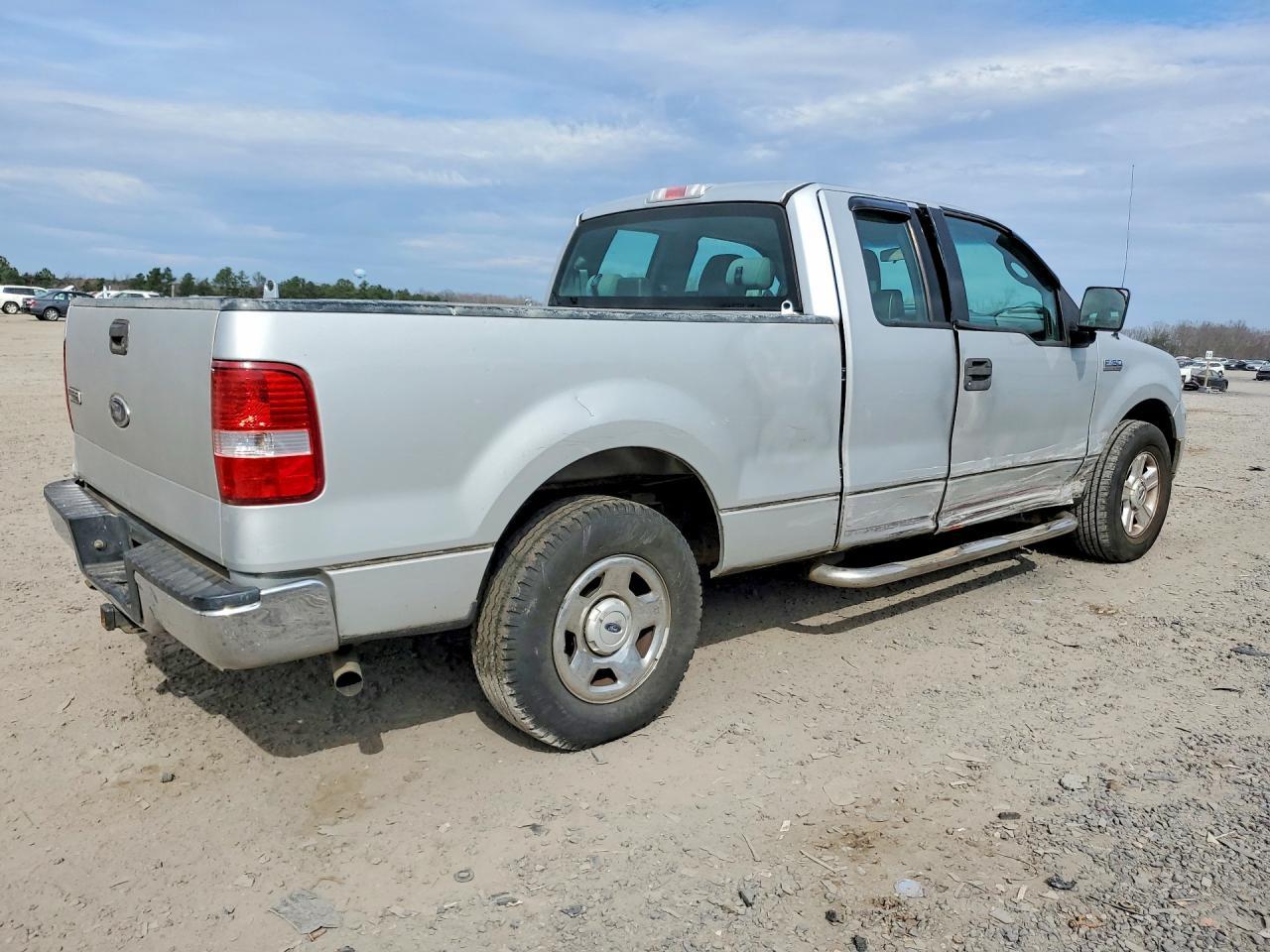 2004 FORD F-150 Lightning