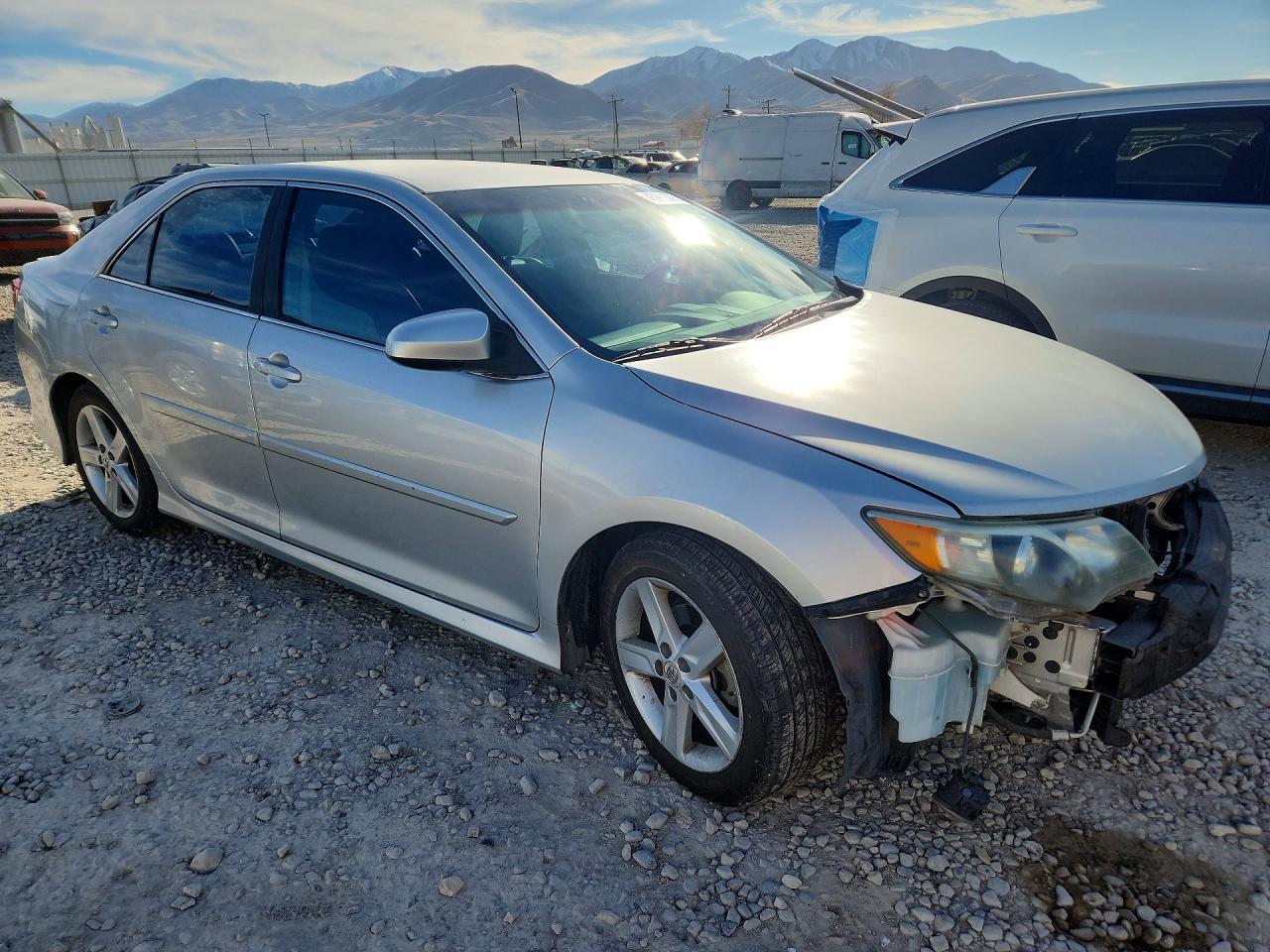 2012 TOYOTA CAMRY
