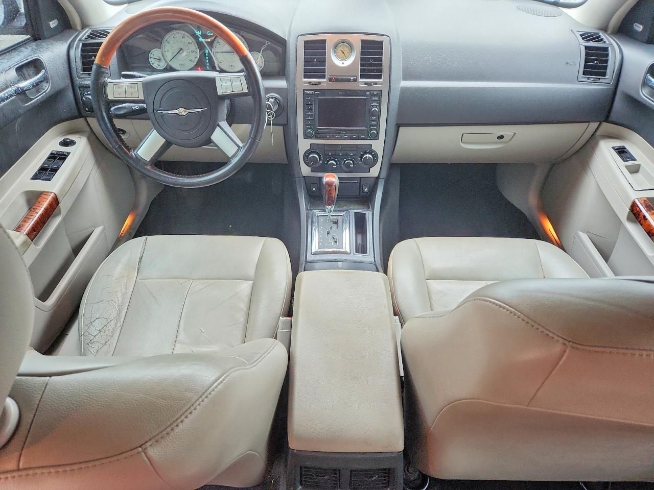 2005 CHRYSLER 300