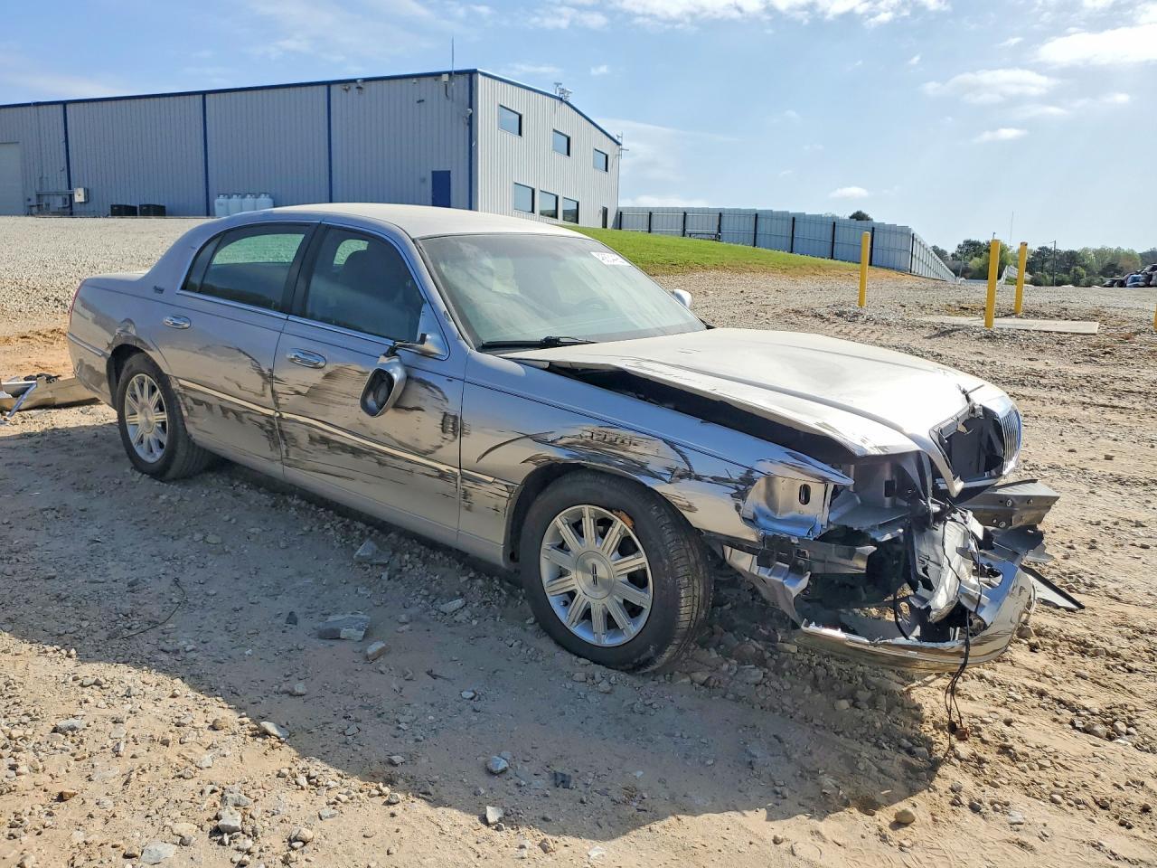 2011 LINCOLN Town Car