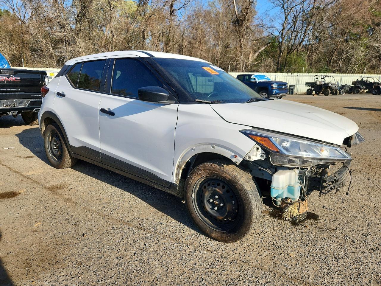 2021 NISSAN KICKS