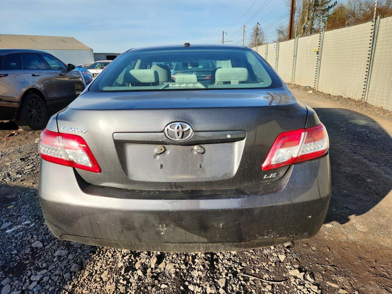 2011 TOYOTA CAMRY