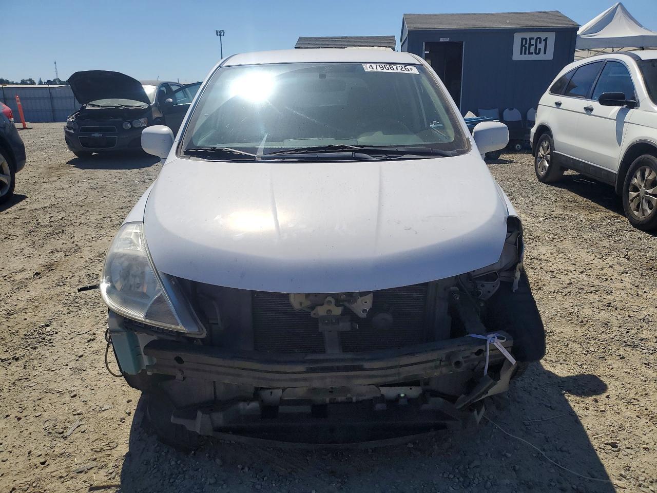 2011 NISSAN VERSA