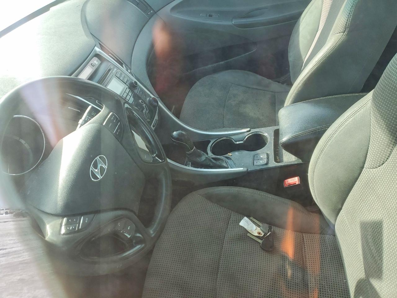 2011 HYUNDAI SONATA