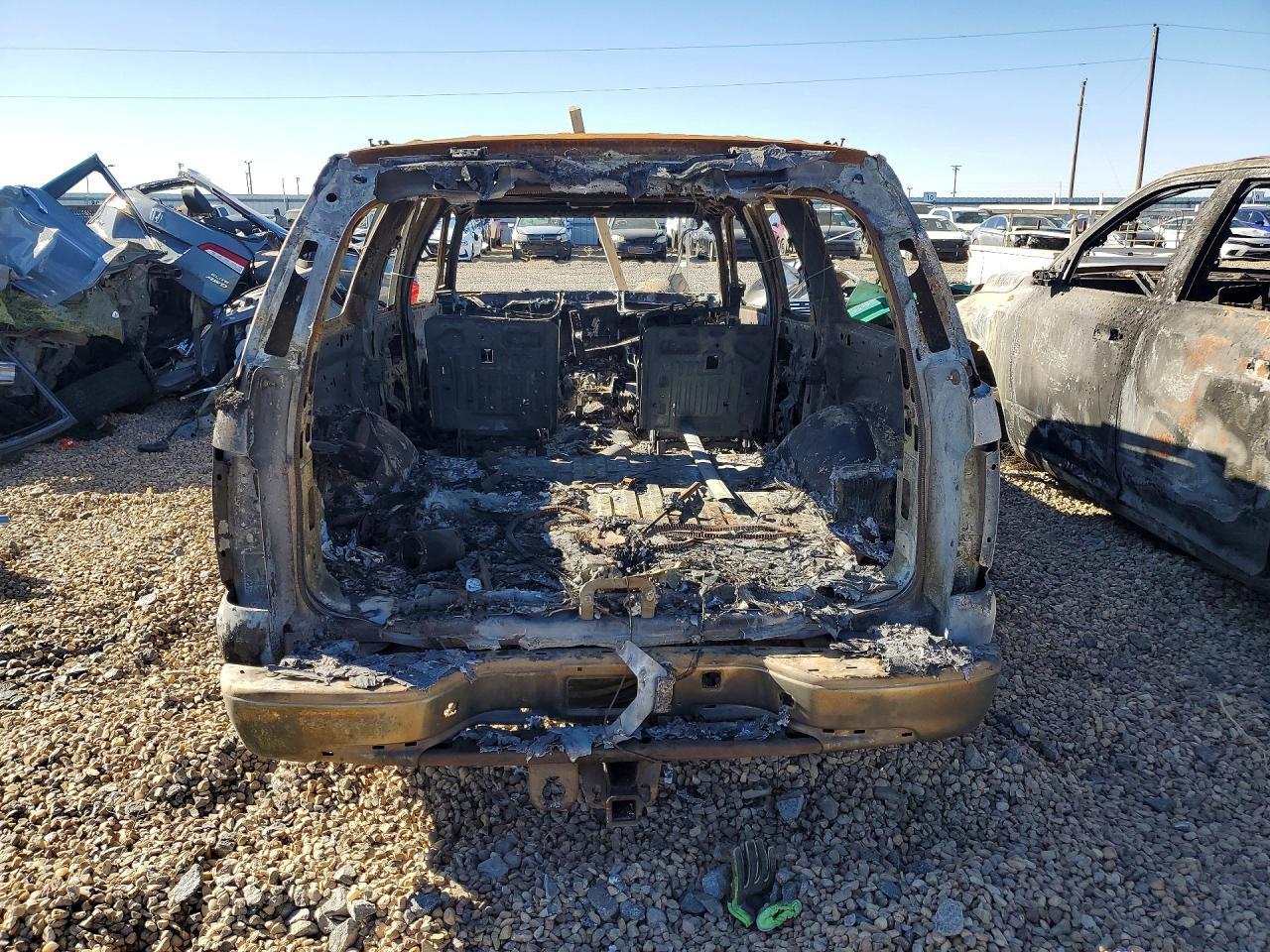 2004 CHEVROLET Suburban