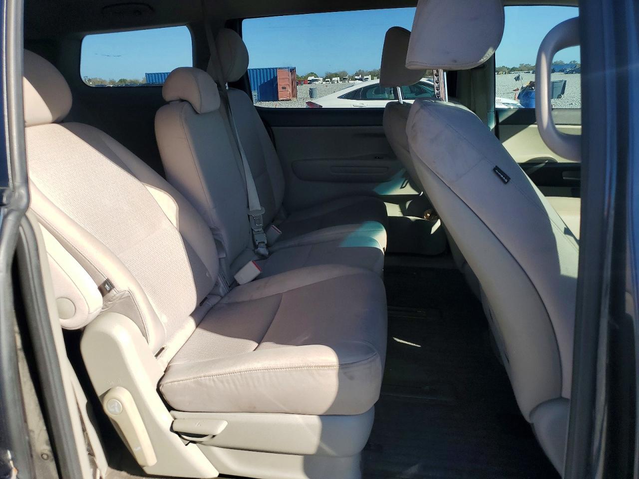 2006 KIA SEDONA