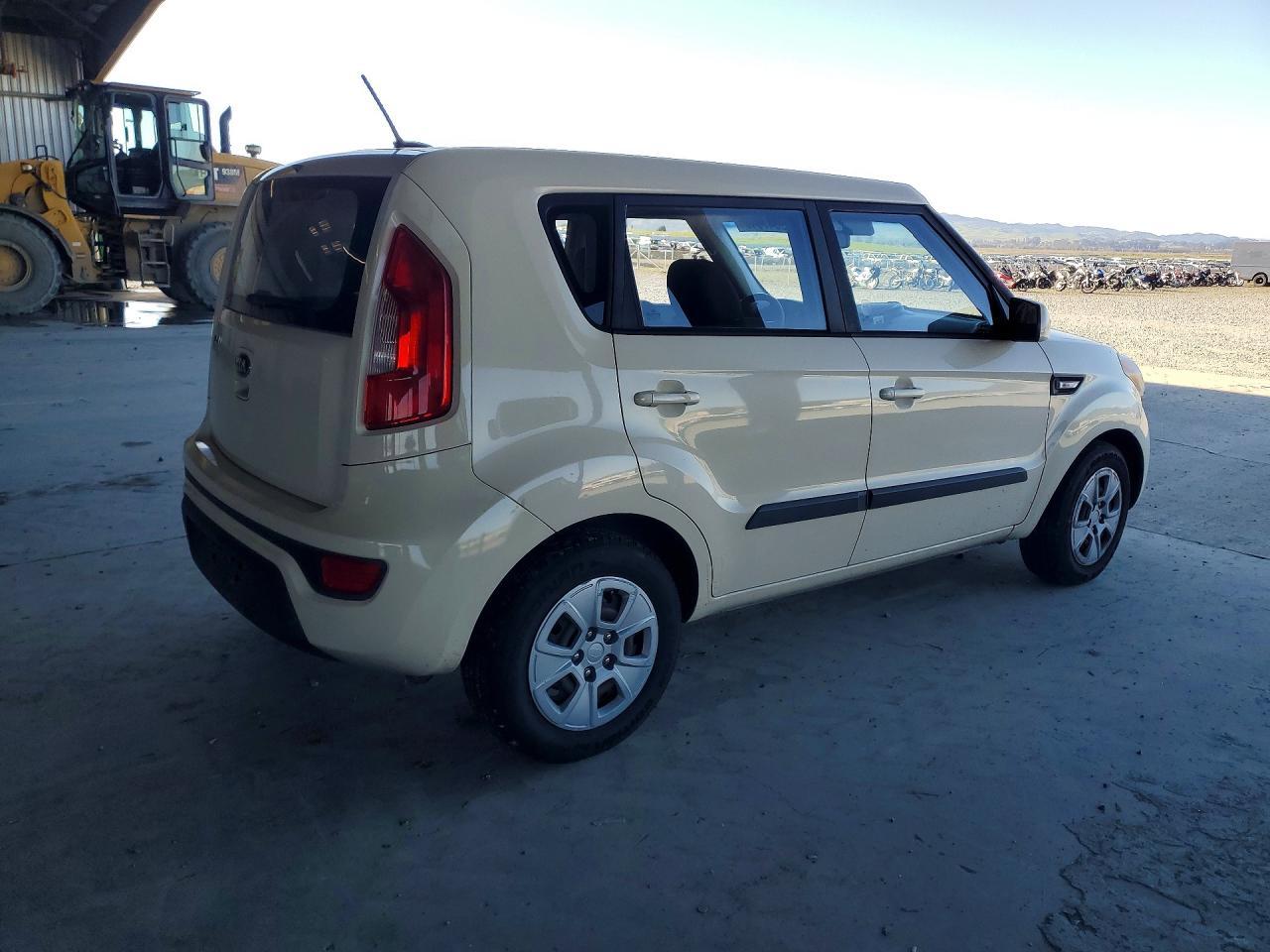 2013 KIA SOUL