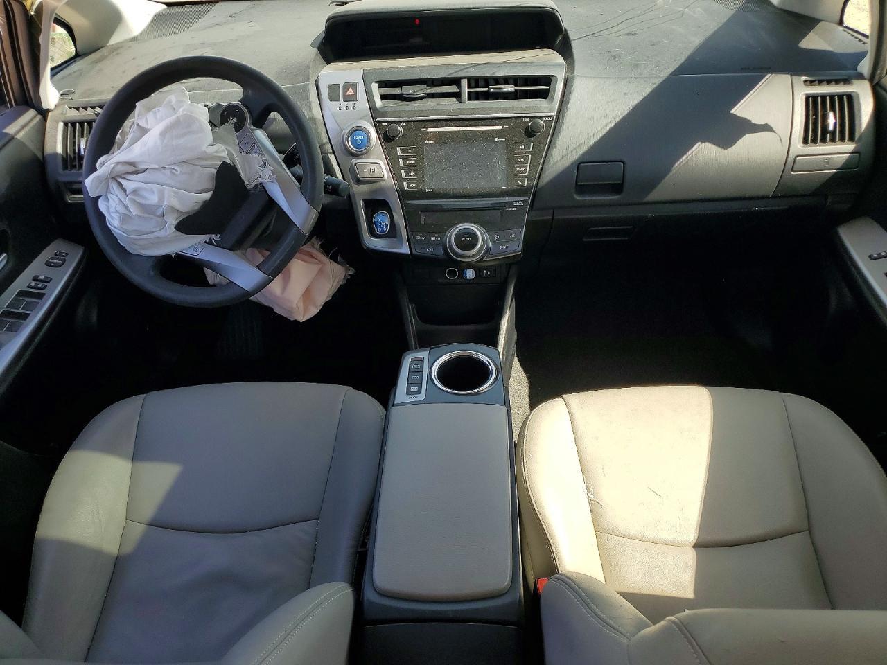 2017 TOYOTA PRIUS V