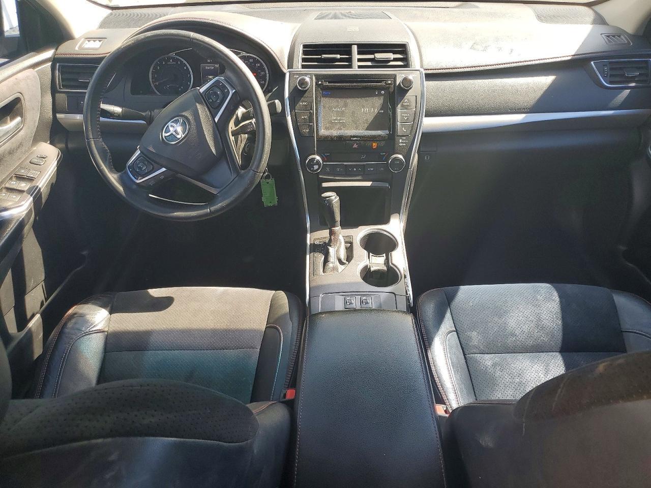 2016 TOYOTA CAMRY