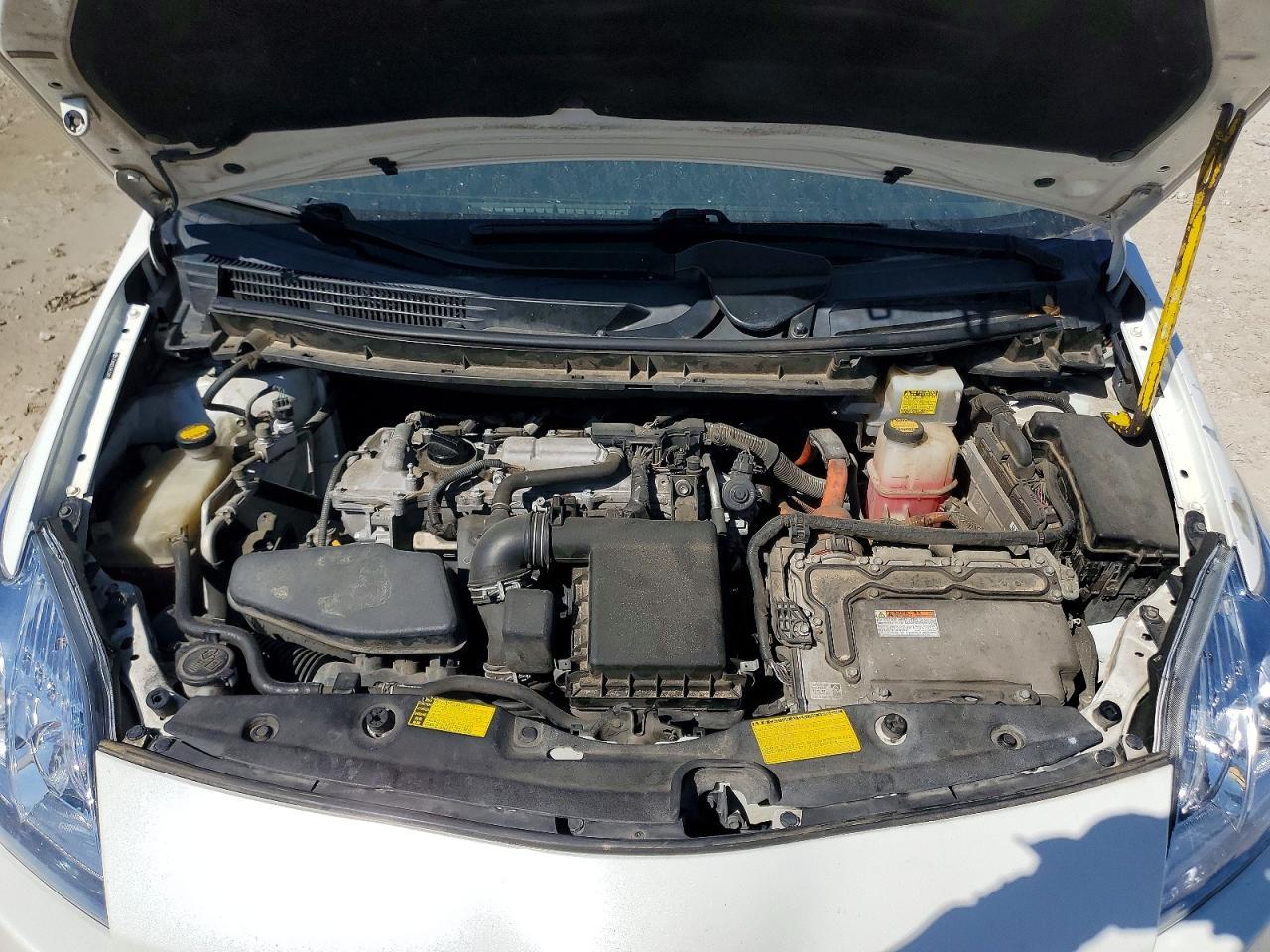 2011 TOYOTA PRIUS