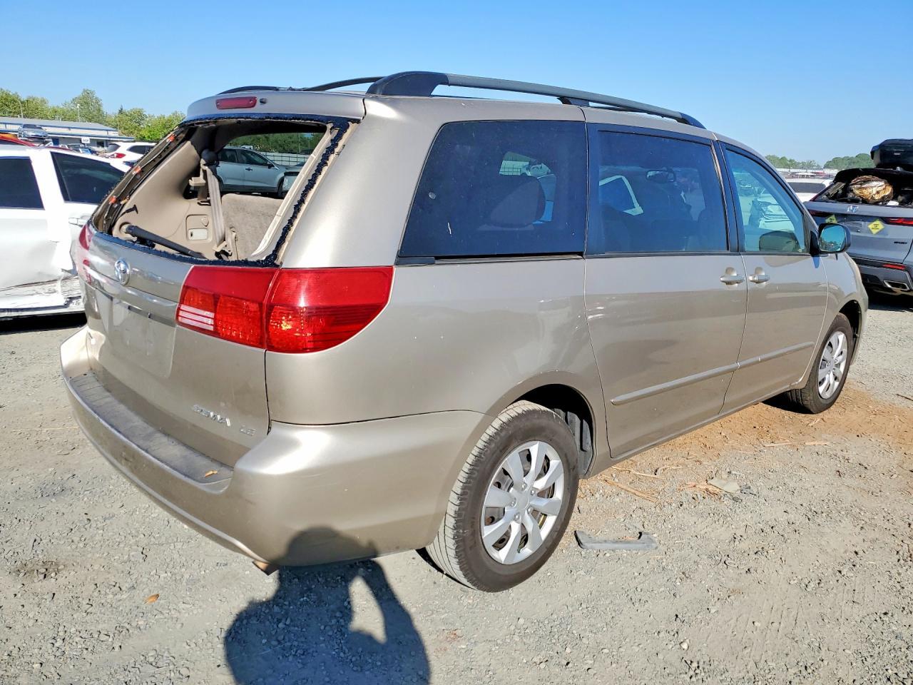 2004 TOYOTA SIENNA