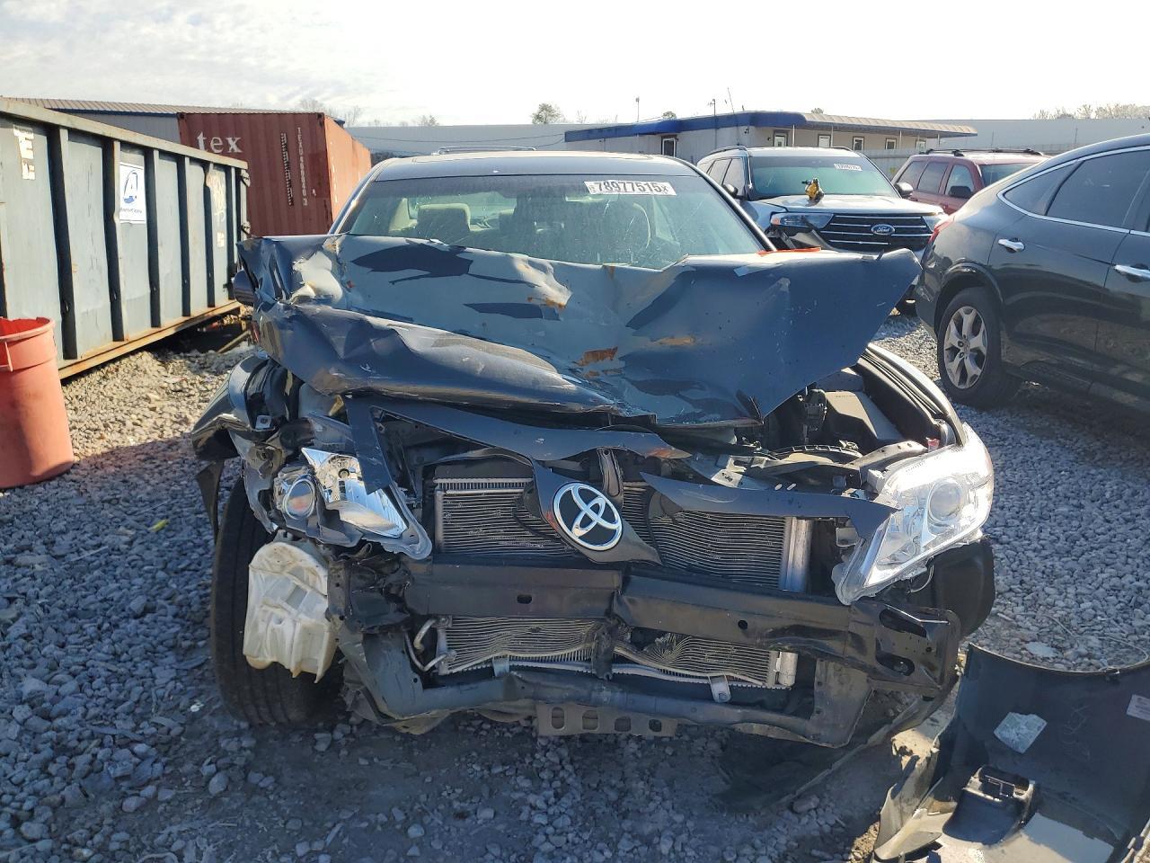 2011 TOYOTA CAMRY