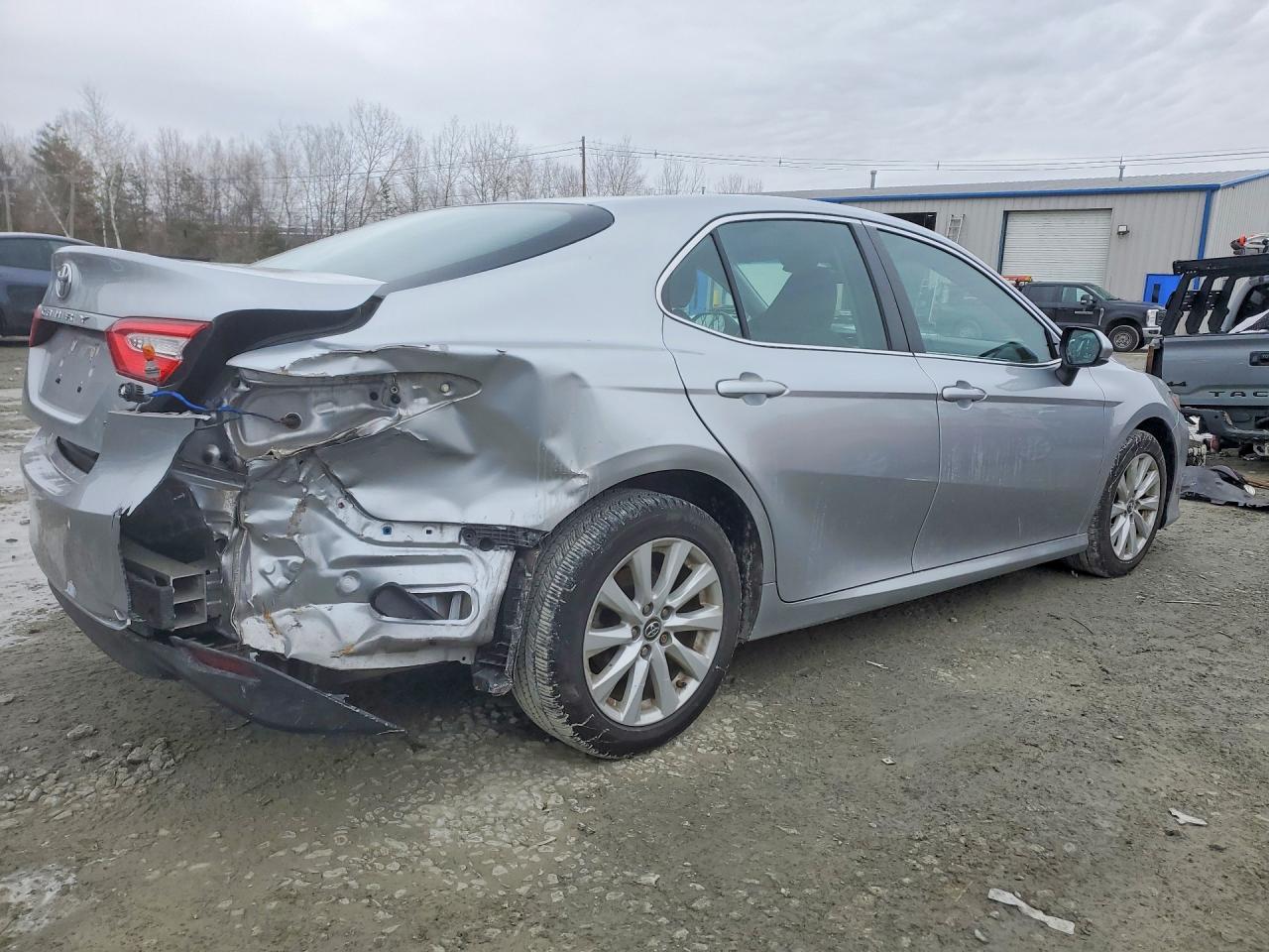 2018 TOYOTA CAMRY