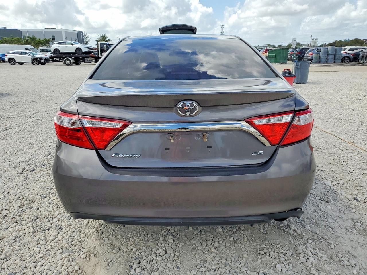 2017 TOYOTA CAMRY