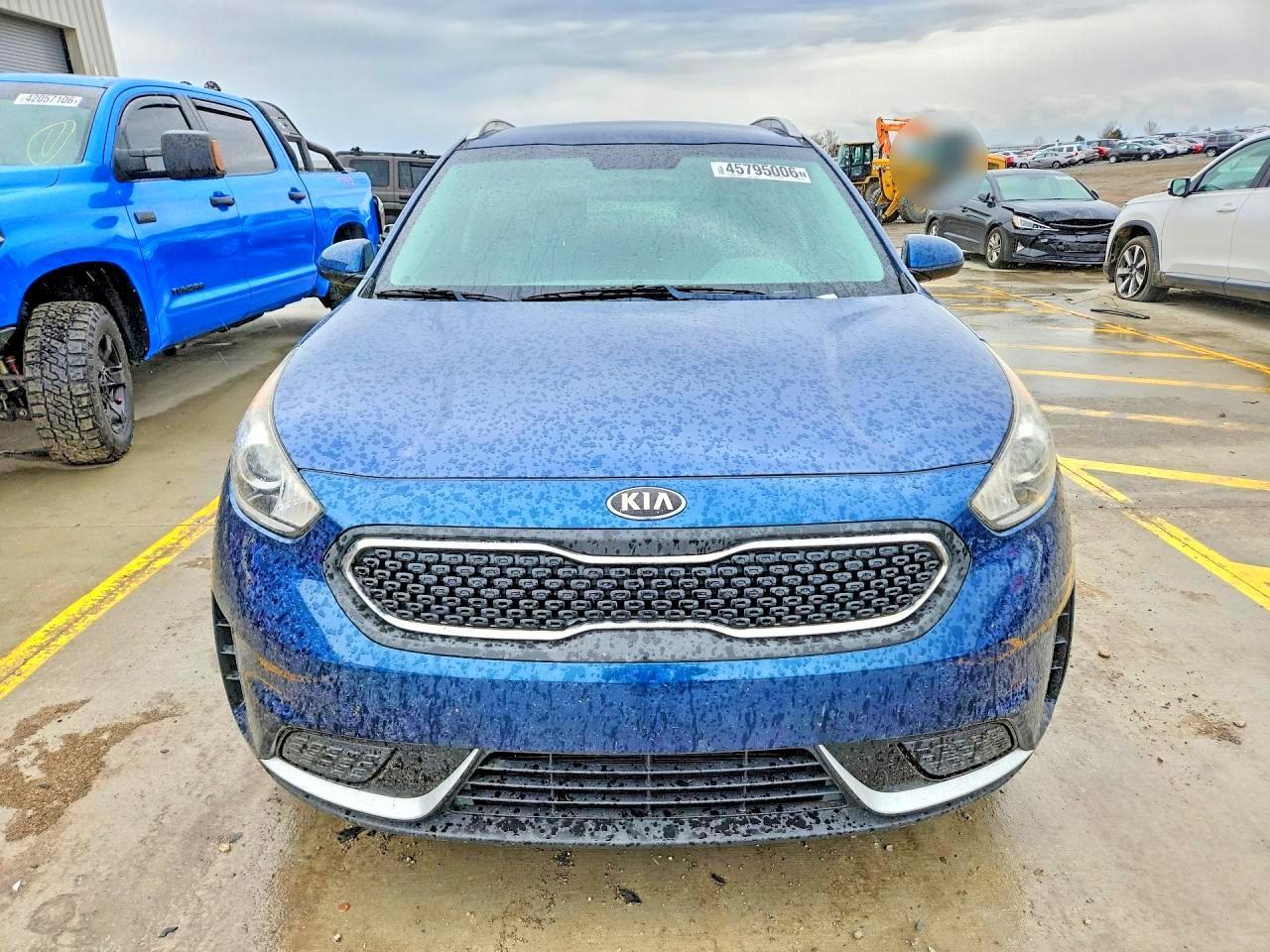 2017 KIA Niro