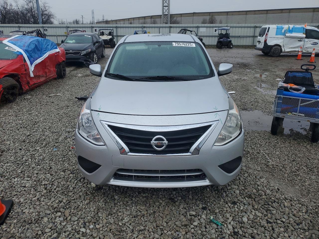2019 NISSAN VERSA