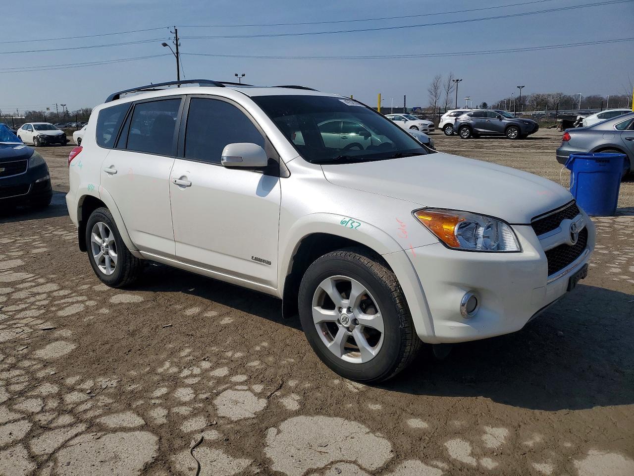 2011 TOYOTA RAV4