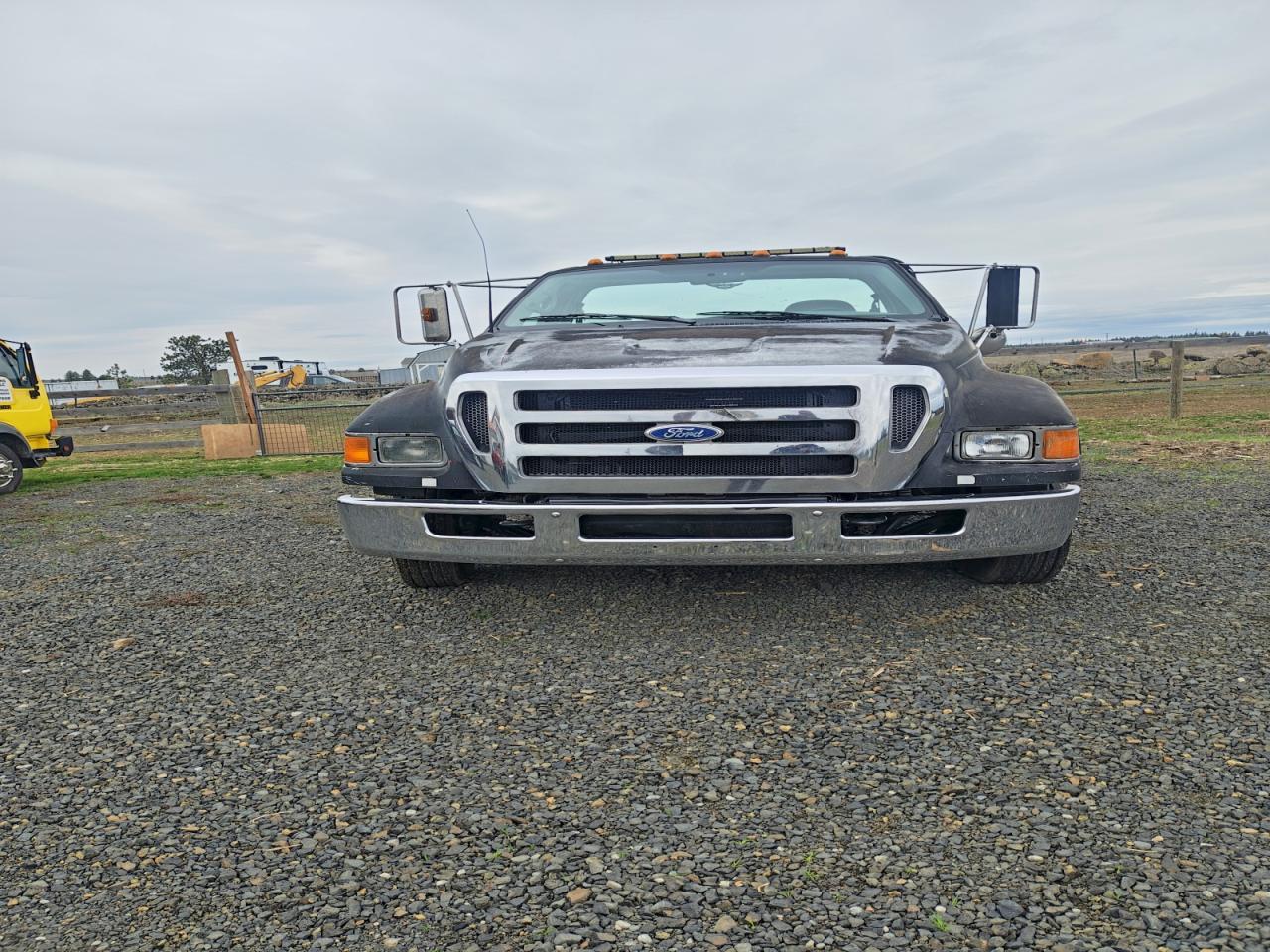 2005 FORD F-650