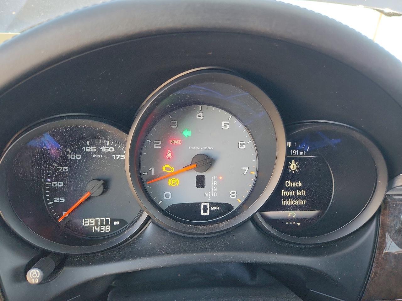 2015 PORSCHE Macan