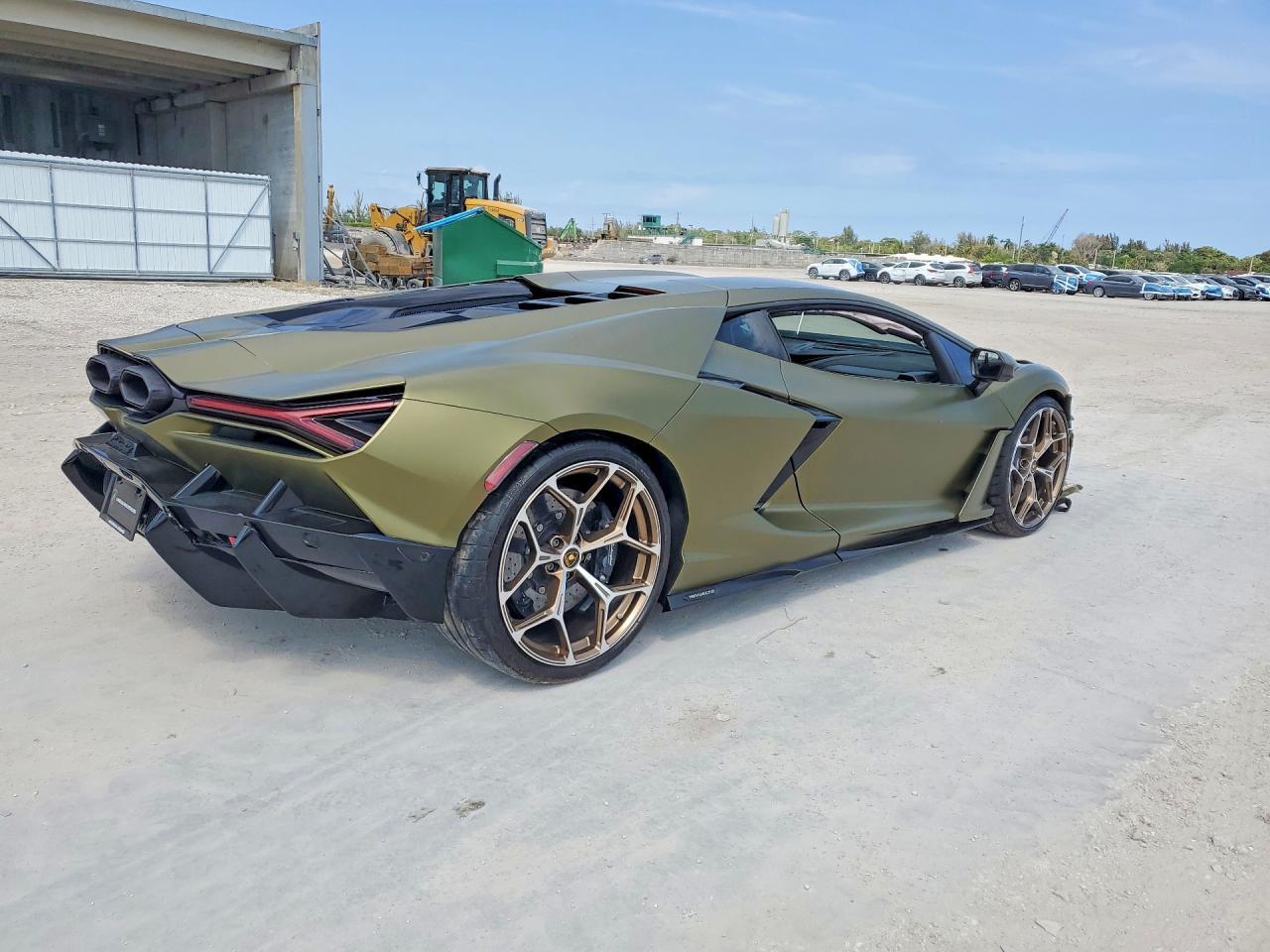 2025 Lamborghini Revuelto