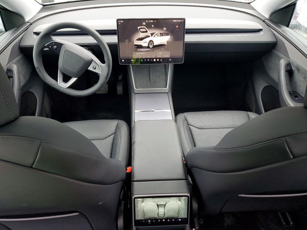 2026 TESLA MODEL Y