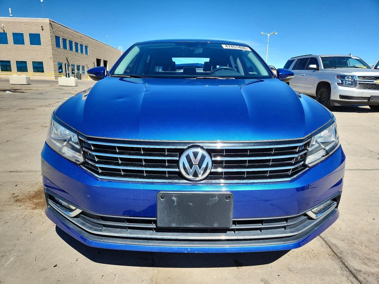 2016 VOLKSWAGEN Passat